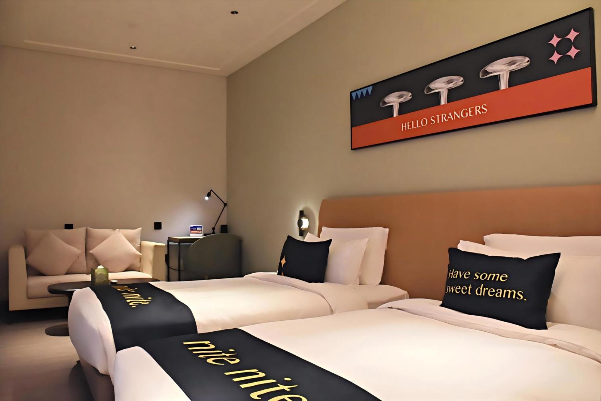 The Mustel Hotel Chongqing Hongyadong Exterior photo